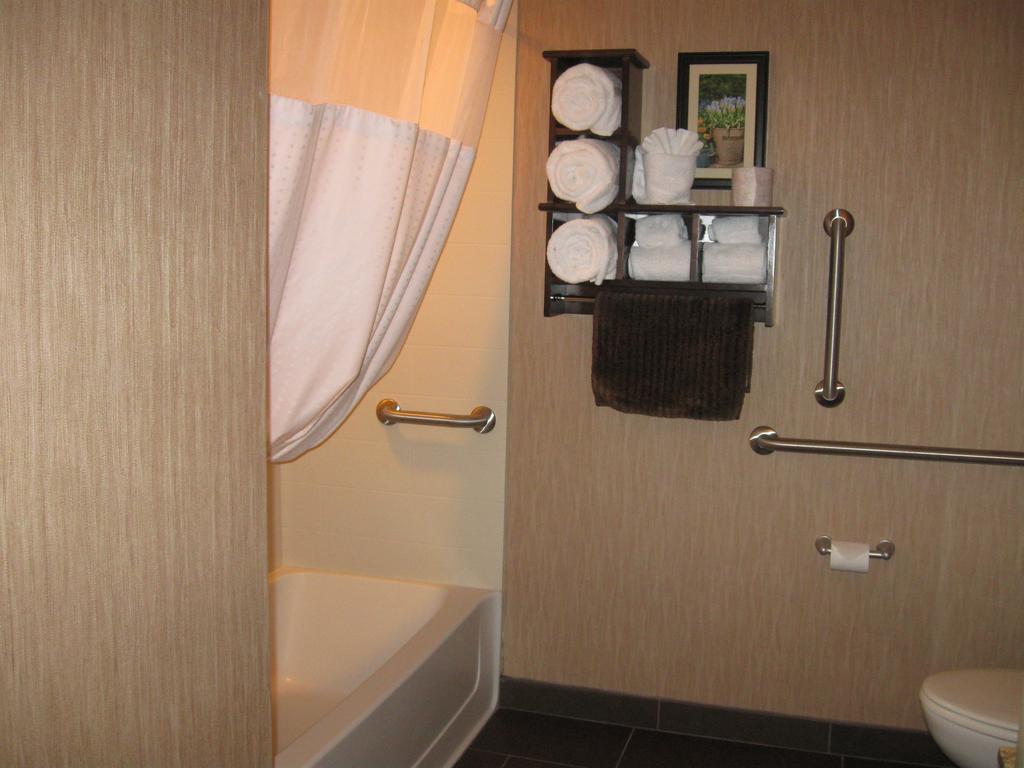 Little Missouri Inn & Suites New Town Oda fotoğraf